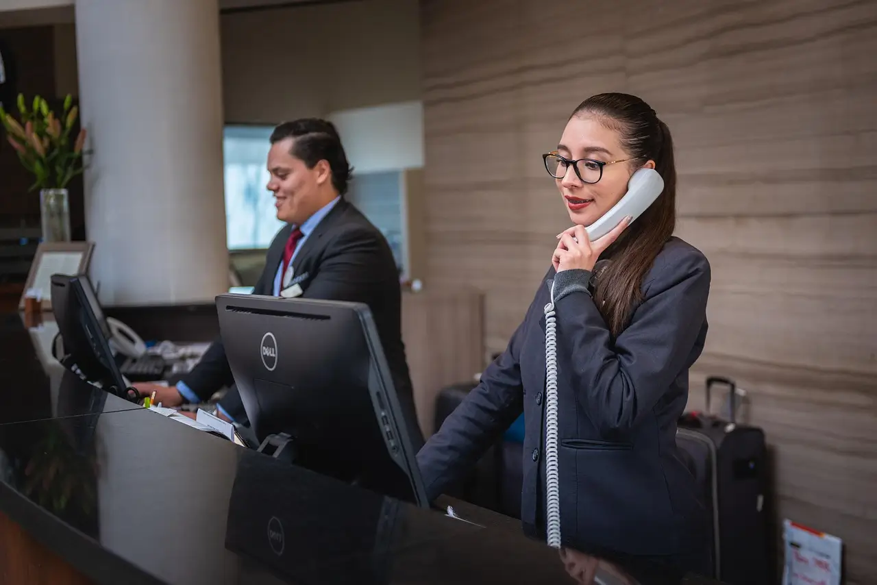 Customer Service Representatives: Definition, Duties & Skills, Salaries