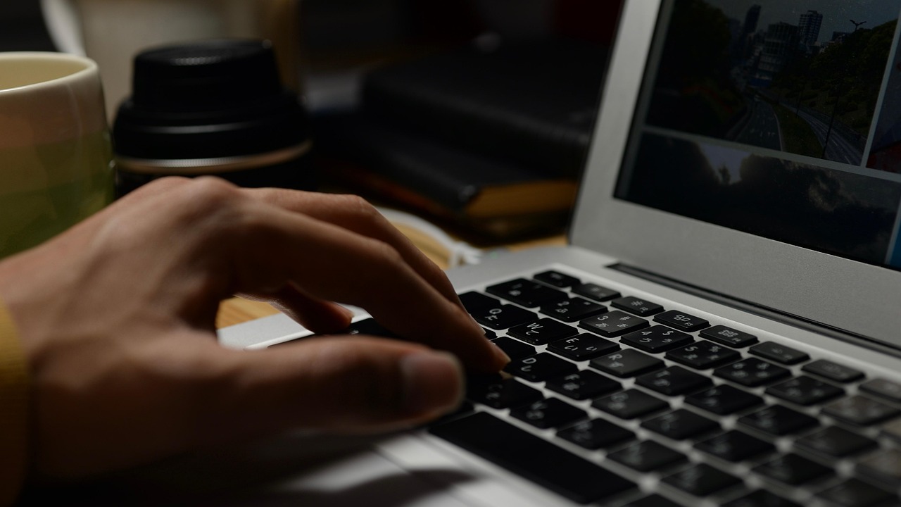 What is an AI Employee? A Complete Guide for 2025