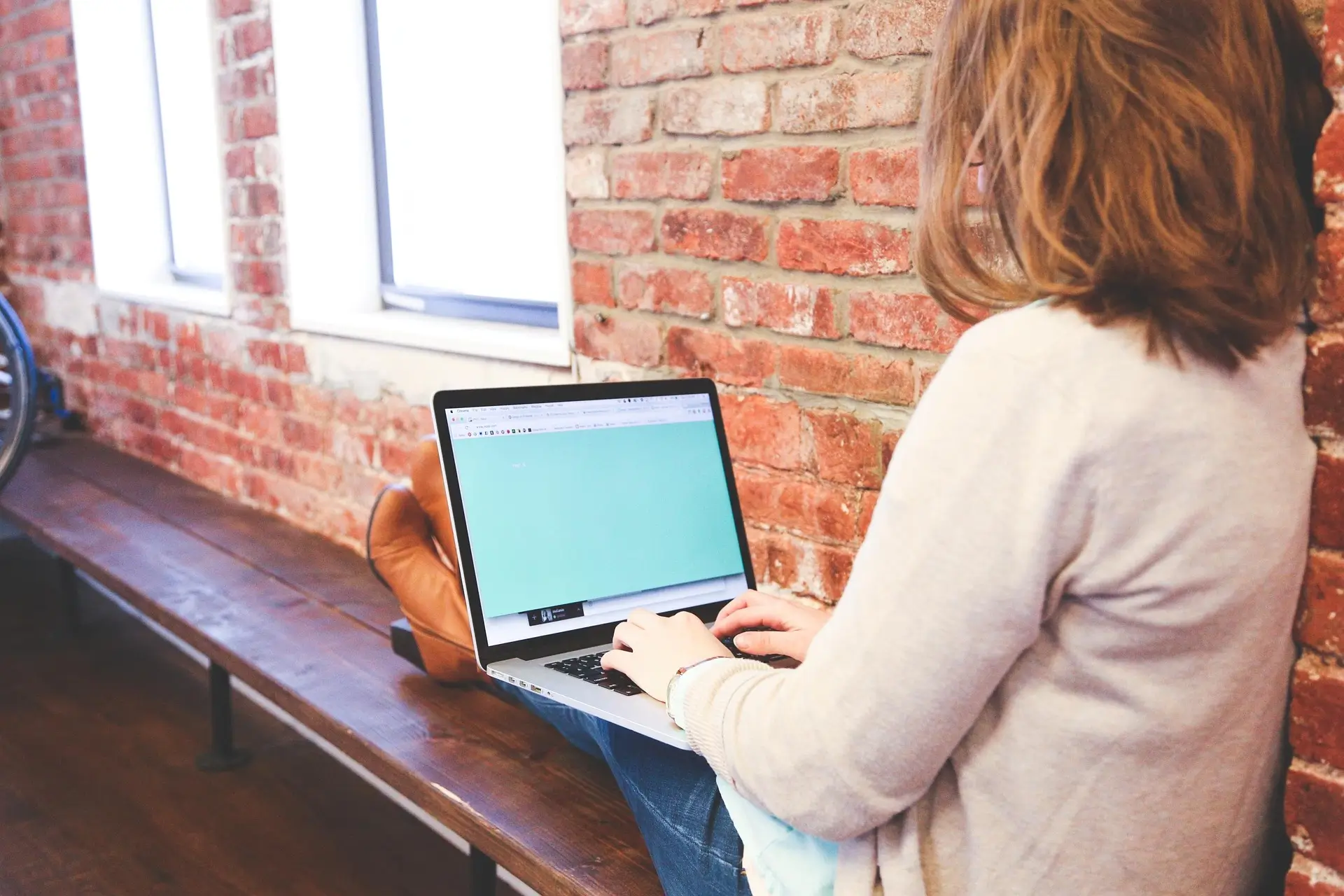 How to Write a Customer Apology Letter (With Template & Example)