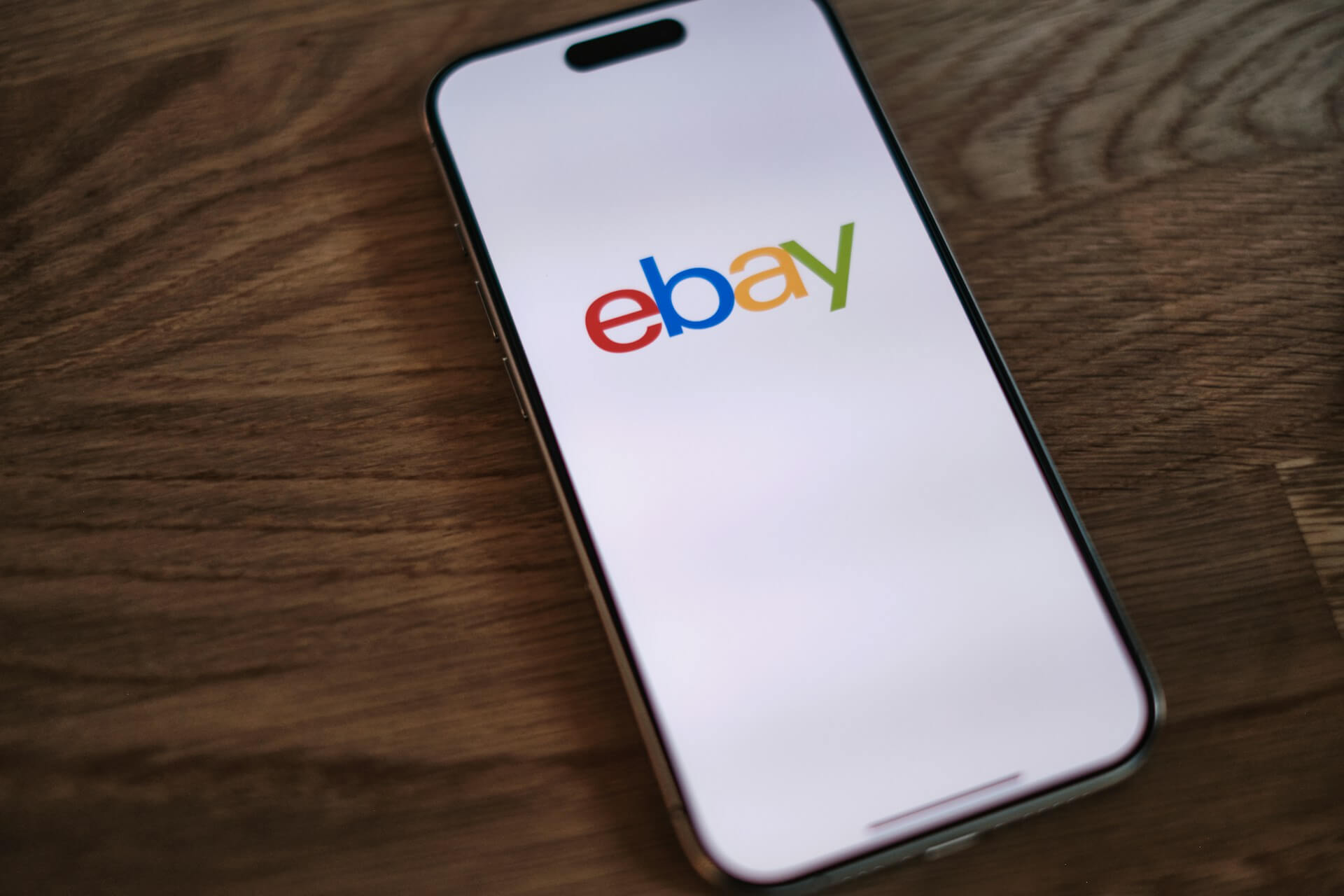 Selling on Amazon vs eBay: Which Platform is Best for Your Products?